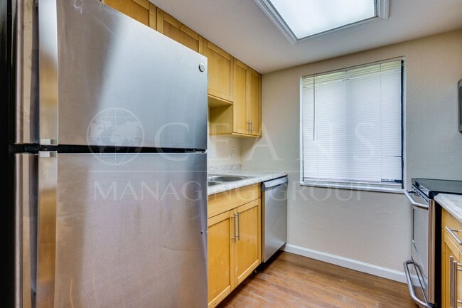 Building Photo - WATERFRONT TRAILS TOWNHOME