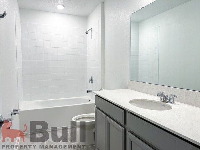 Building Photo - 5030 Four Strand Ct