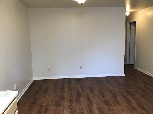 Building Photo - 2616 Burke Ln