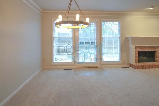 Building Photo - Check out the UPGRADES! Wow!