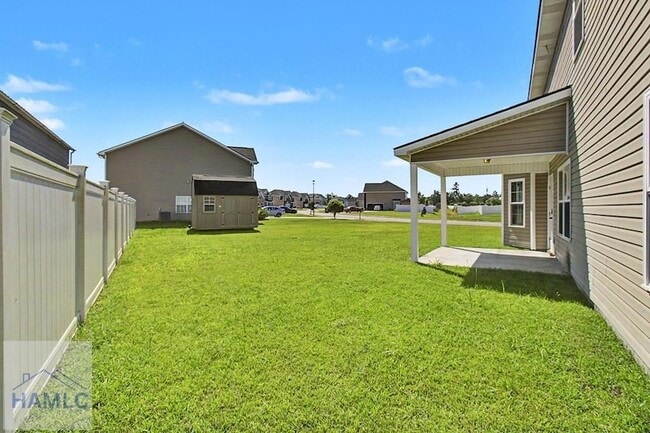 Building Photo - 976 Oak Crest Dr
