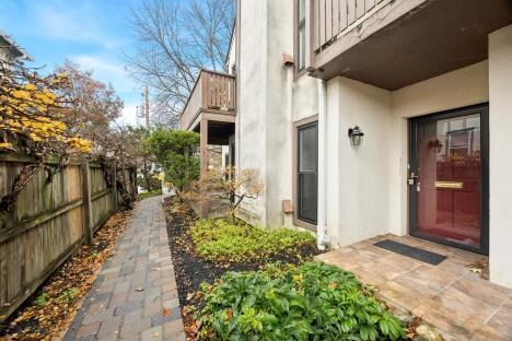 Building Photo - 102 Dudley Ave