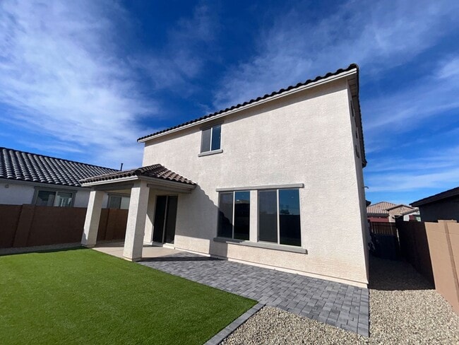 Building Photo - 14391 W Sand Hills Rd