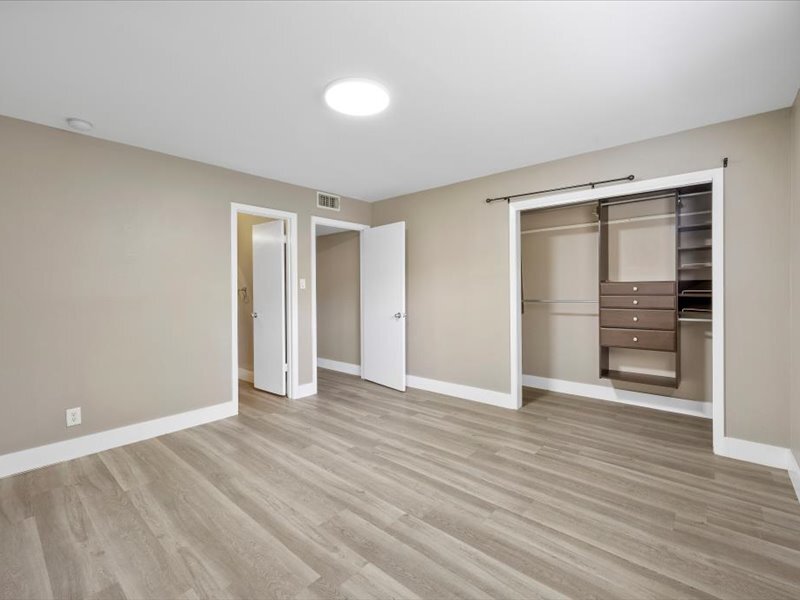 Master - 2303 East Side Dr
