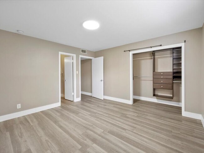 Master - 2303 East Side Dr