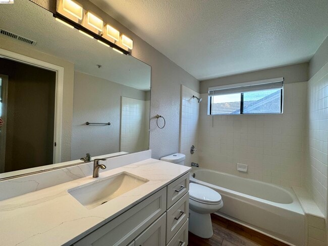 Building Photo - 20647 Maria Ct