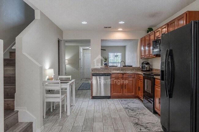 Building Photo - 5095 Dominica Dr