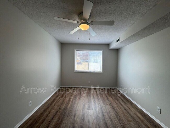 Building Photo - 649 S 18th St