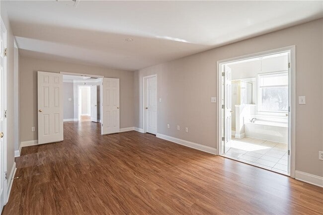 Building Photo - 3147 Crestmont Way NW