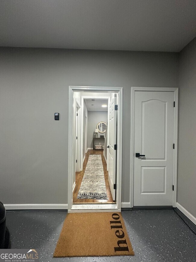 Building Photo - 2011 Appaloosa Mill Cir NE