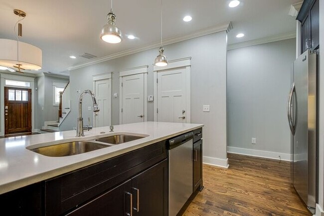 Building Photo - Beautiful build in Cleveland Park (Downtown Nashville)