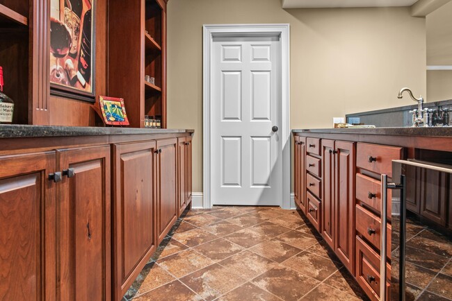 Building Photo - 1171 Wrayswood Cir