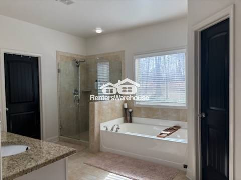 Building Photo - 4581 River Hill Cir