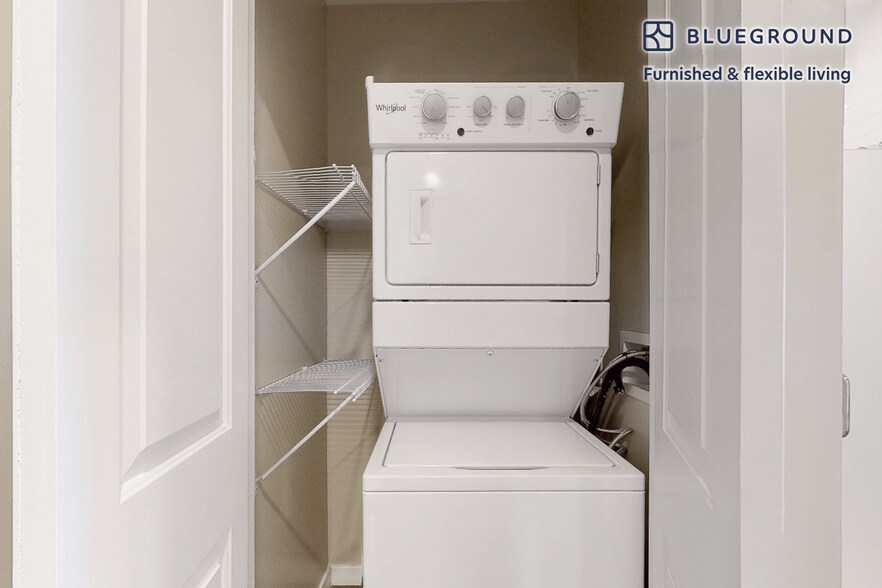 Building Photo - 79 Alexander St