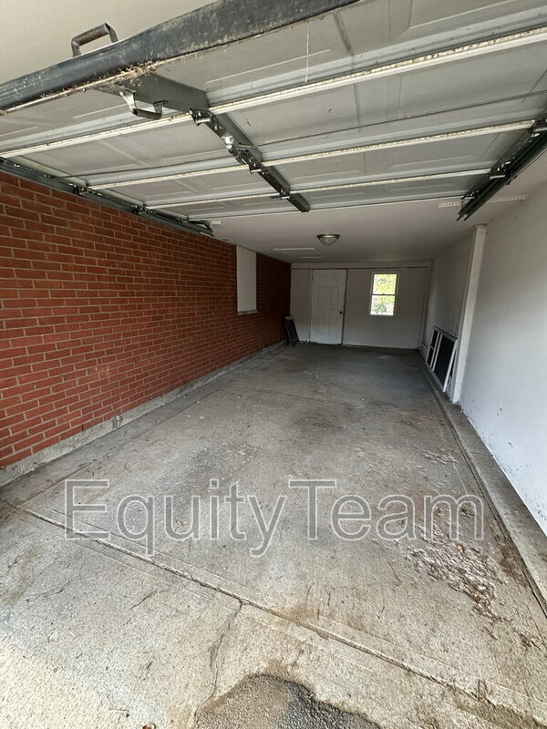 Building Photo - 238 Diston Ln