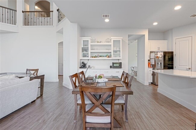 Building Photo - 3341 Catalina Cv