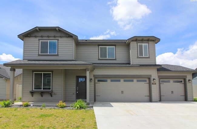 Primary Photo - 4 Bed, 2.5 Bath House in South Kennewick
