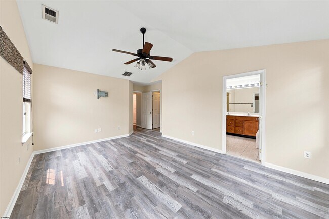 Building Photo - 64 Meadow Cir