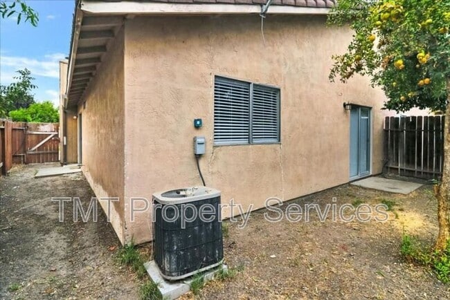 Building Photo - 2836 Fox Creek Ct
