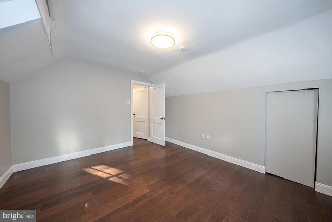 Building Photo - 625 Chelten Hills Dr