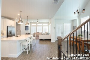 Building Photo - 10220 High Noon Dr