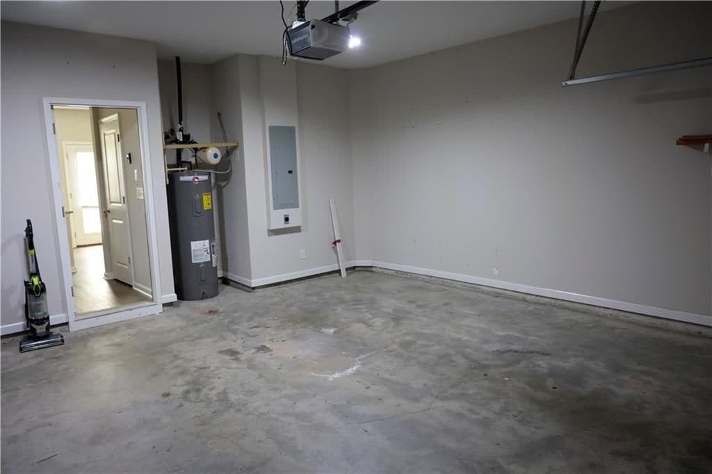Building Photo - 213 Winterset Cir