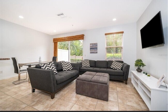 Building Photo - 156 Canterbury Bell Dr