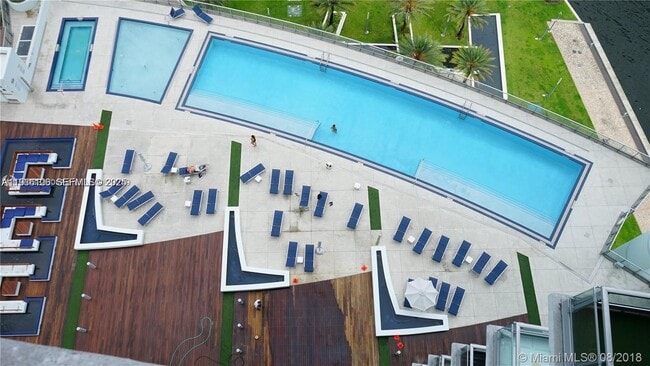 Building Photo - 92 SW 3rd St