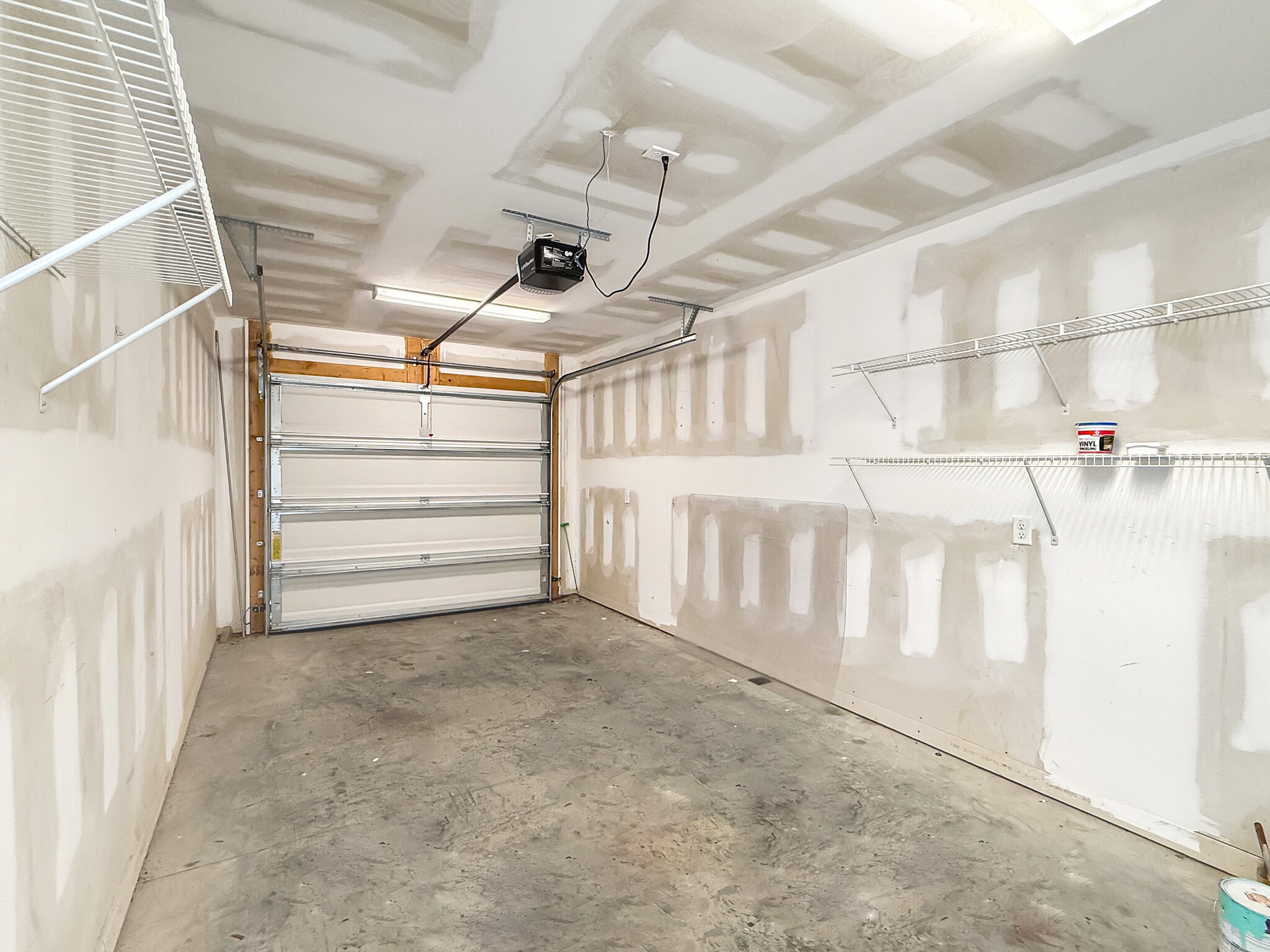 Building Photo - 21 Pine Forest Dr