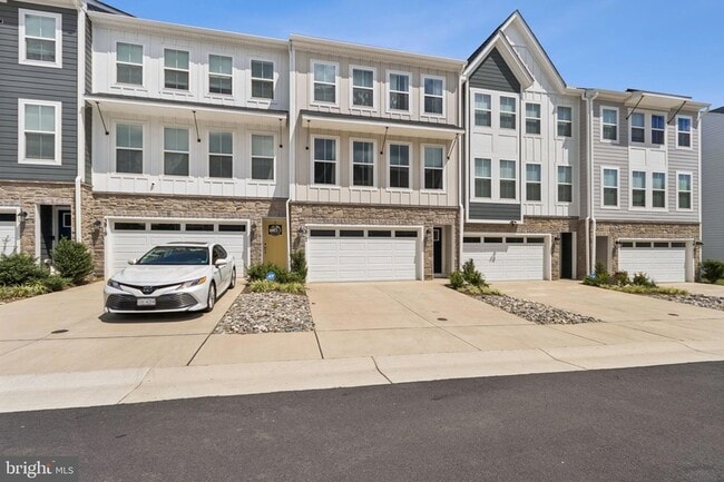 Primary Photo - 3817 Drayton Ct