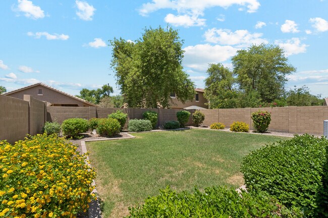 Building Photo - 4127 E Thunderheart Trail
