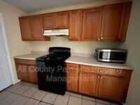 Building Photo - 204 A St