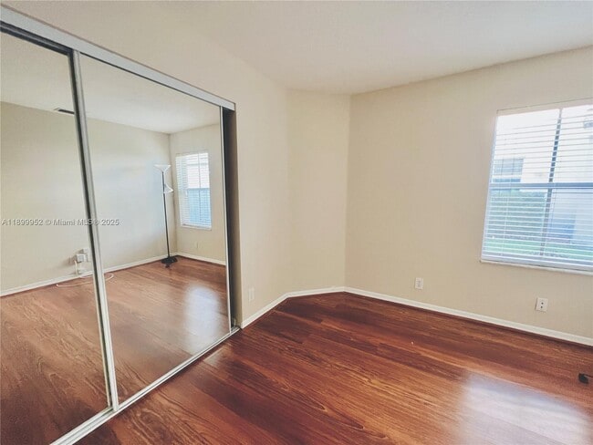 Building Photo - 968 Savannah Falls Dr