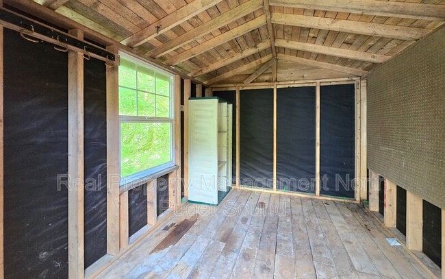 Building Photo - 1805 131st Dr NE
