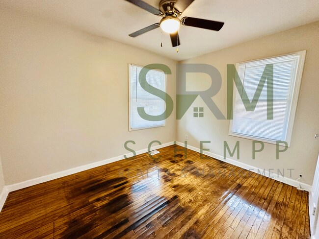 Building Photo - Updated 4BR house in Taylor Berry Neighborhood