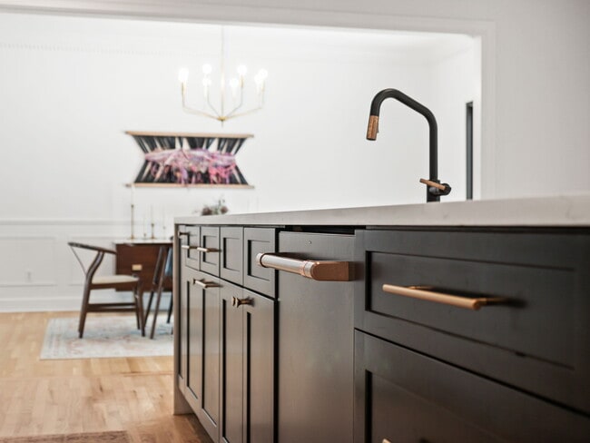 Building Photo - 3250 Chestnut Run Dr