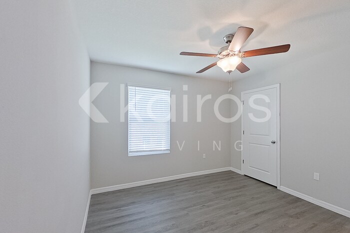 Building Photo - 8740 SW 43rd Ter