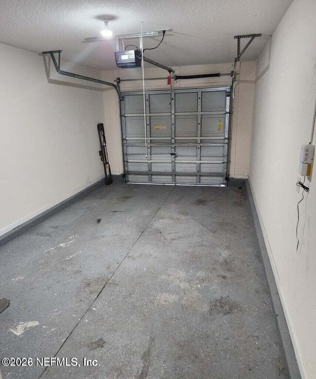 Building Photo - 1500 Calming Water Dr