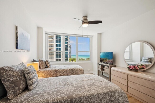 Building Photo - 3505 S Ocean Dr