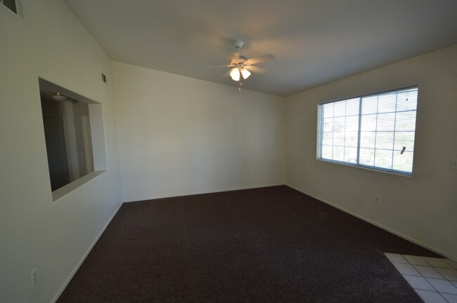 Building Photo - 2nd Floor Condo in a Gated Northeast Commu...
