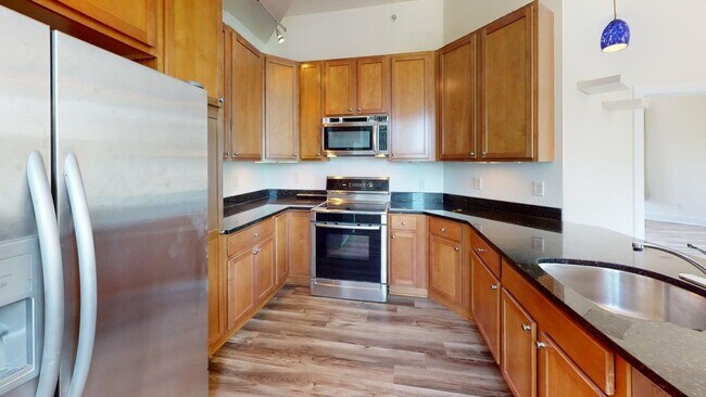 Building Photo - Main Street Corridor Available July 1