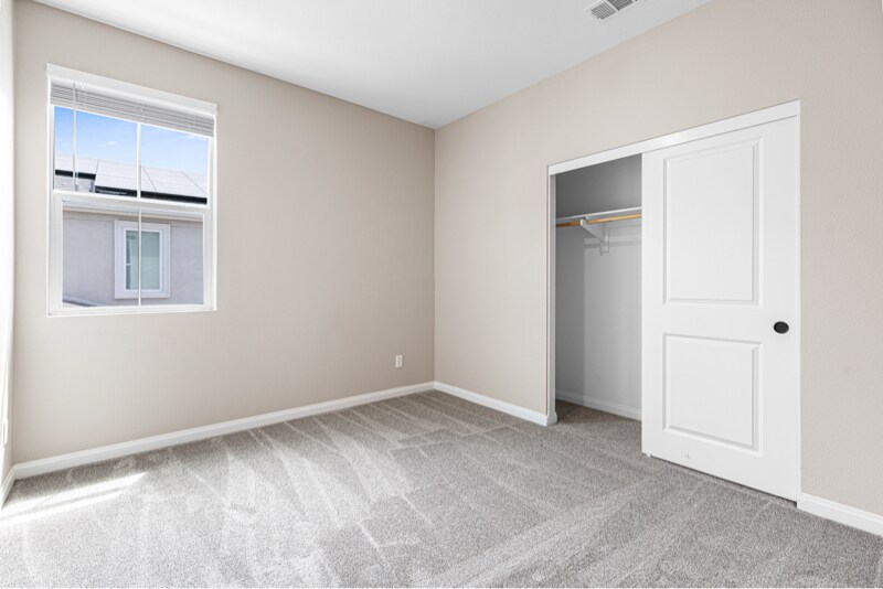 Building Photo - 2195 Bluestone Cir