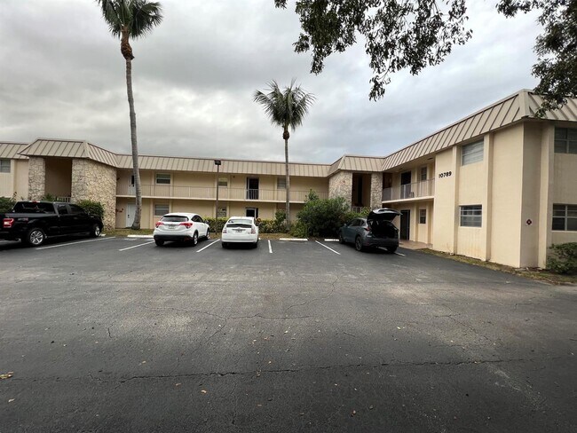 Building Photo - 10789 N Military Trl