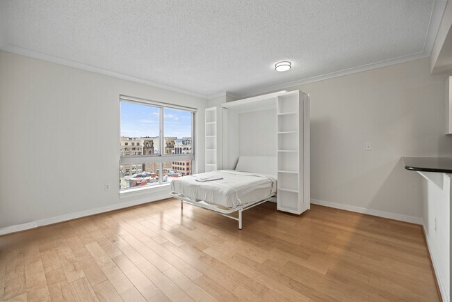 Building Photo - Gallery Place Large Studio | 1 Bath | 660 Sf