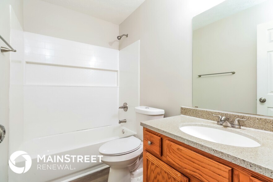 Building Photo - 205 Oak Hill Dr