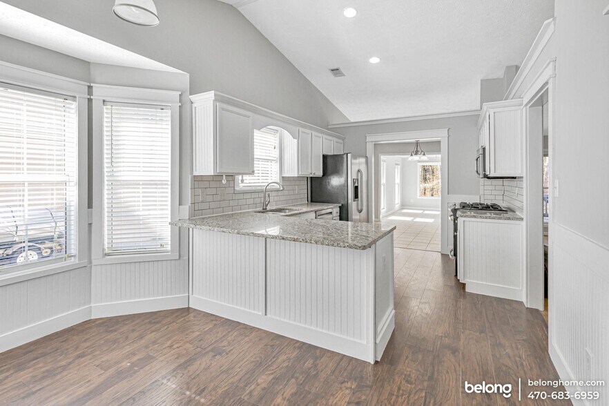 Building Photo - 2900 Dogwood Creek Pkwy NW