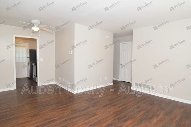 Building Photo - 1604 Johns Rd