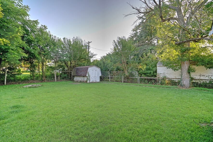 Building Photo - 9137 Hibben Ave