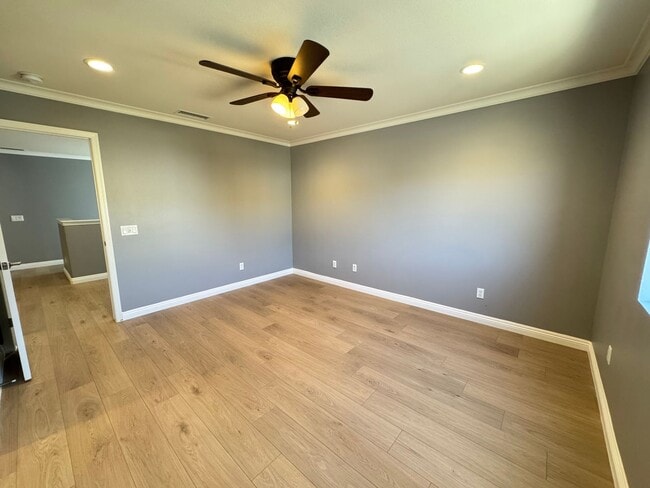 Building Photo - Beautiful 4Bd/2.5Ba Home in Aliso Viejo!