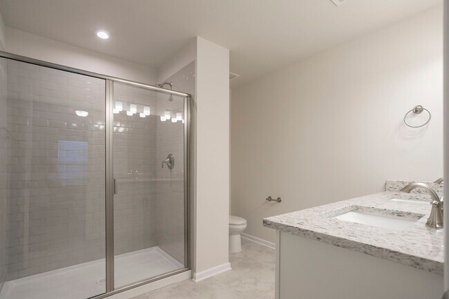 Building Photo - 2031 Sperling Dr